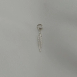 Dije "Pluma" Modelo N� 1