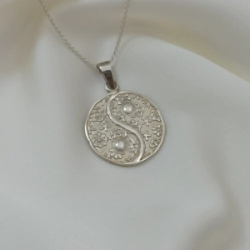 Dije "Yin y Yang"