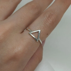 Anillo "Tri�ngulo" Modelo N� 4