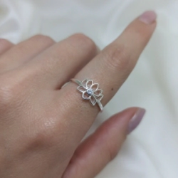 Anillo flor de loto - Modelo N� 19