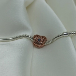 Dije tipo pandora - Coraz�n rose con cubic azul