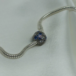 Dije tipo pandora - Azul y cristal