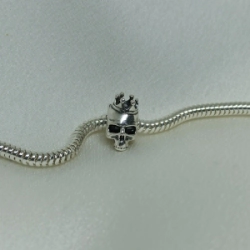 Dije tipo pandora -  Calavera con corona