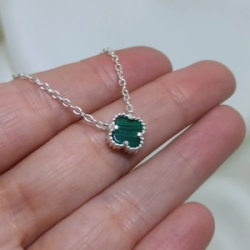 Conjunto Cadena + Dije - Tipo Vancleef  verde