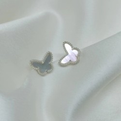 Aros pasantes Tipo Vancleef blanco- Modelo N� 24