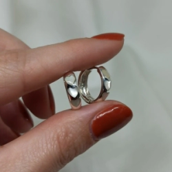 Aros huggies con nacar - Modelo N� 28