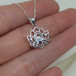Dije micropiedra flor de loto - Modelo N� 07