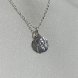 Dije Virgen Ni�a - Modelo N� 5 - 11 mm