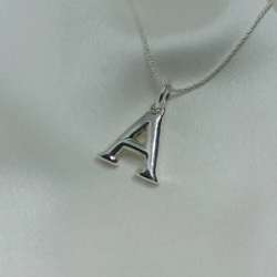 Dije Inicial "A" Grande - Inflada