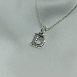 Dije Inicial "D" Chica - Inflada