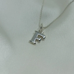 Dije Inicial "F" Chica - Inflada