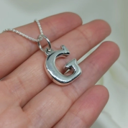 Dije Inicial "G" Grande - Inflada