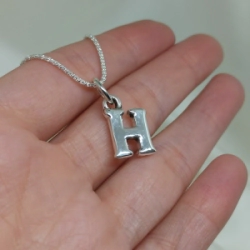 Dije Inicial "H" Chica - Inflada