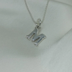 Dije Inicial "M" Chica - Inflada