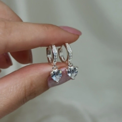 Aros cierre huggies + dije - Modelo N� 04