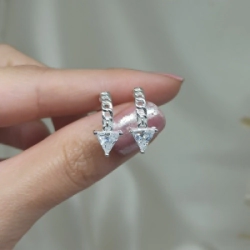 Aros cierre huggies + dije - Modelo N� 09