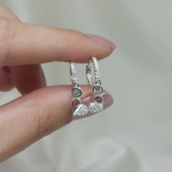 Aros cierre huggies + dije - Modelo N&deg; 15