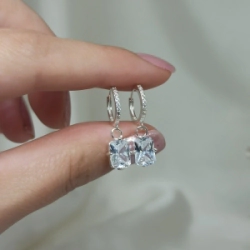 Aros cierre huggies + dije - Modelo N�  21