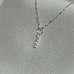 Dije Inicial "I" - Micropiedra