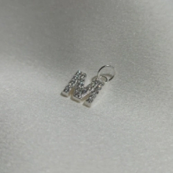 Dije Inicial "M" - Micropiedra