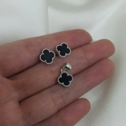 Aros pasantes con dije Tipo Vancleef negro - Modelo N� 46