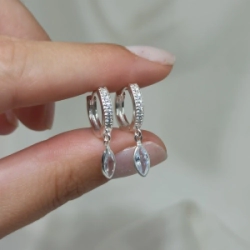Huggies micropiedra con dije - Gota