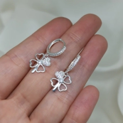 Aros cierre huggies + dije - Modelo N&deg; 34