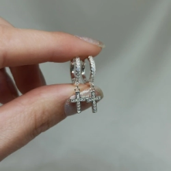Aros cierre huggies + dije - Modelo N&deg; 49