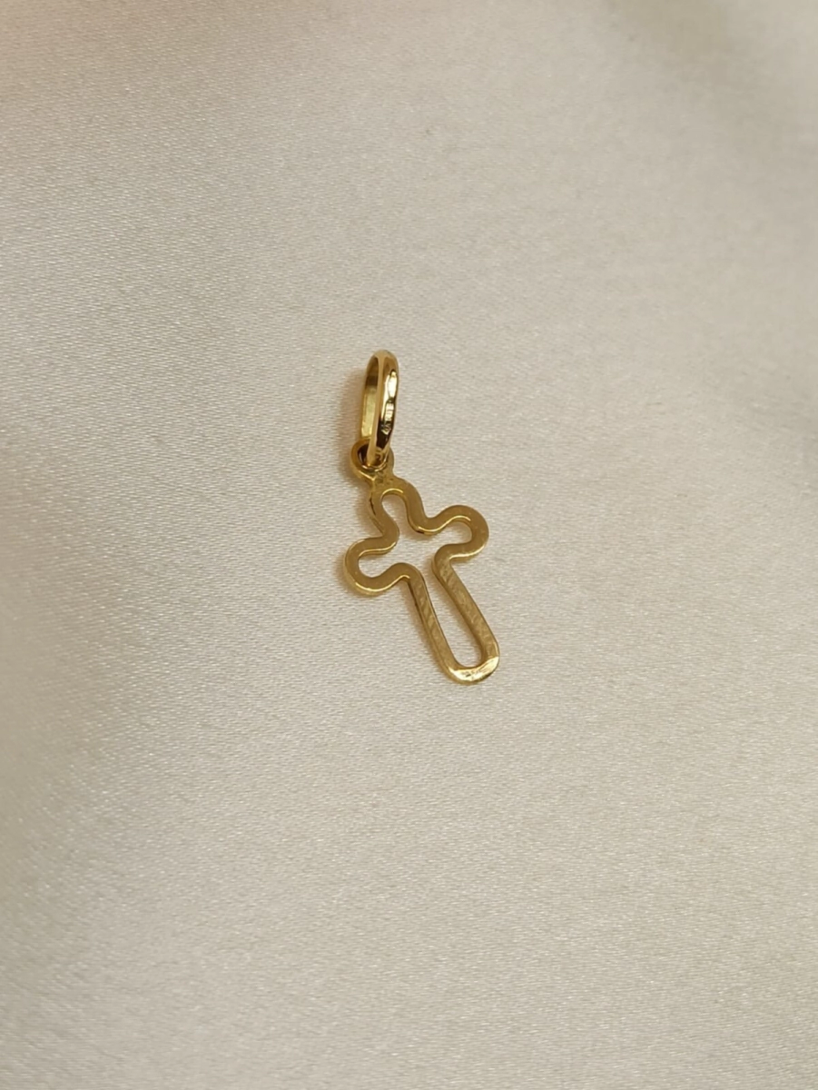 Dije cruz chata - Modelo N� 19 (0.6g)